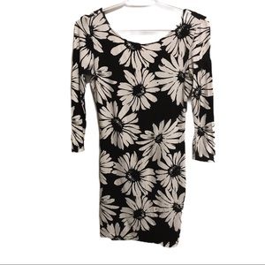 Forever 21 Floral 3/4 Sleeve Dress
